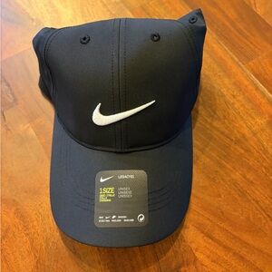 Nike Men's Navy Blue Cap